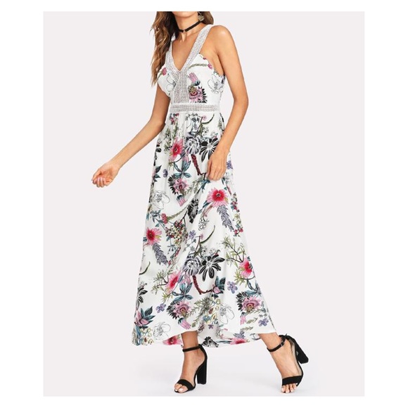 White Floral Sleeveless Crochet Lace Maxi Dress - Picture 3 of 5